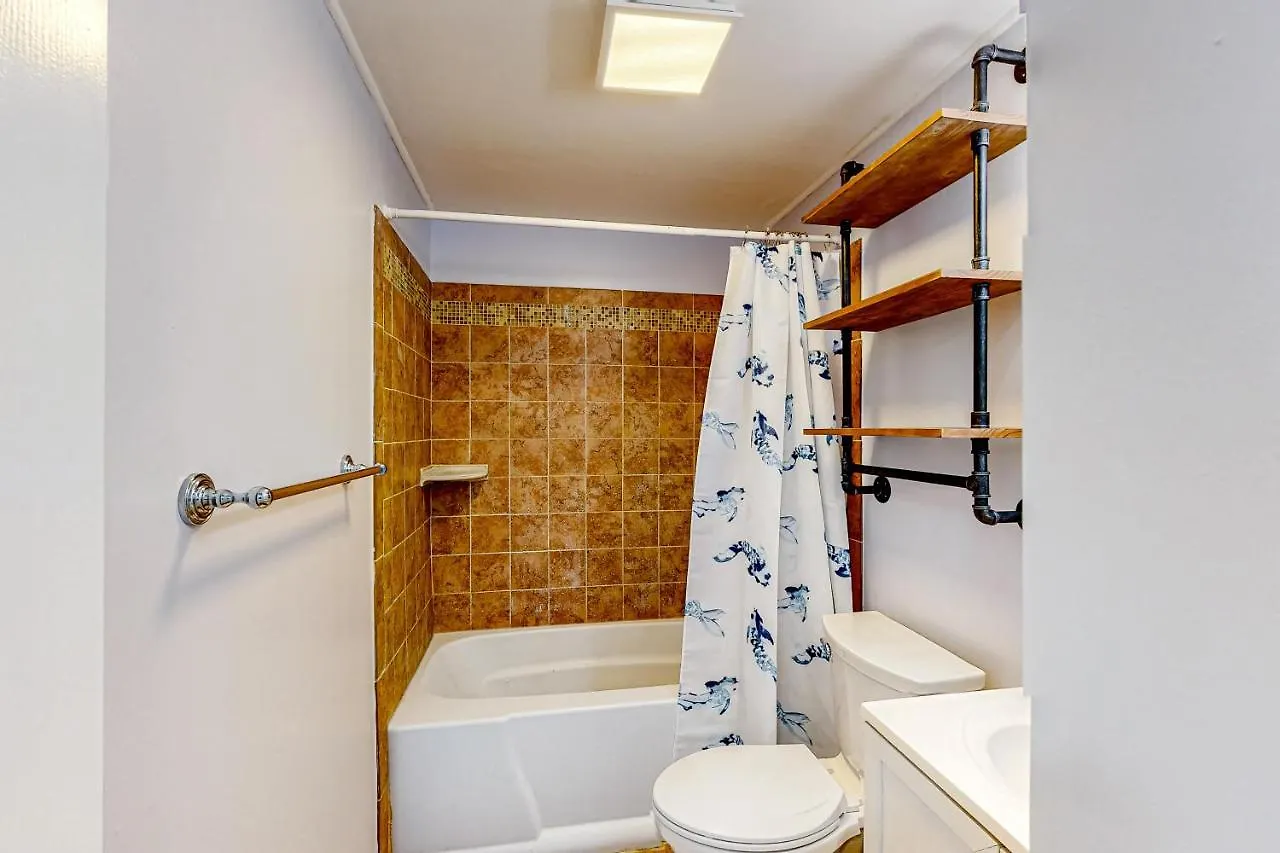 The Quarterdeck Oc Apartment Ocean City