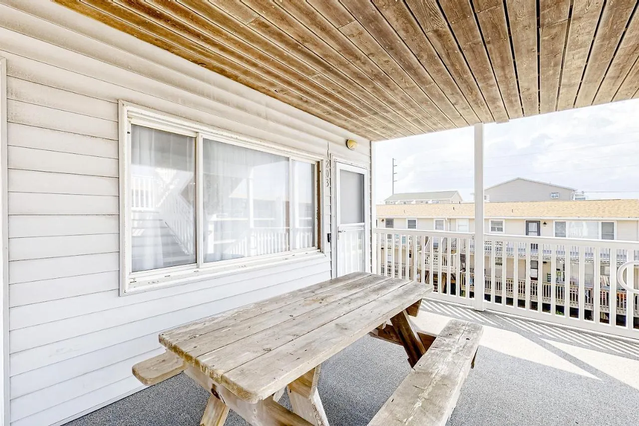 The Quarterdeck Oc Apartment Ocean City